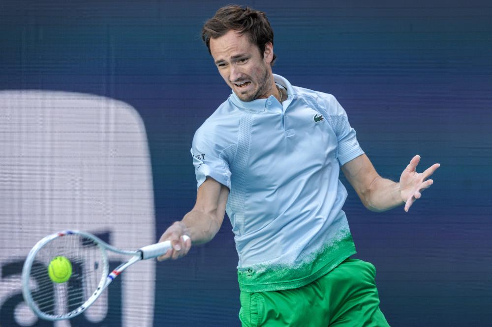 麦克丹尼尔斯第三节5中5轰12分，带领森林狼迫近比分