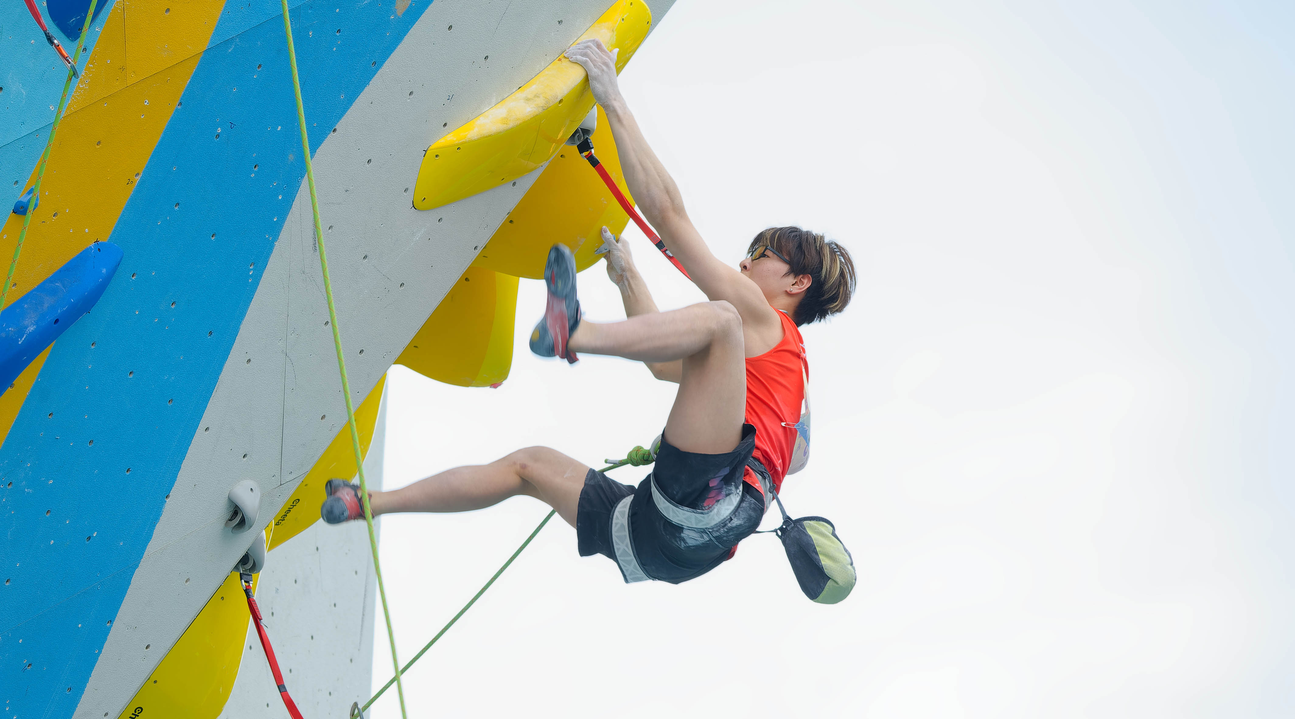 Shams：布克遭遇右腹股沟拉伤，一周后重新接受评估